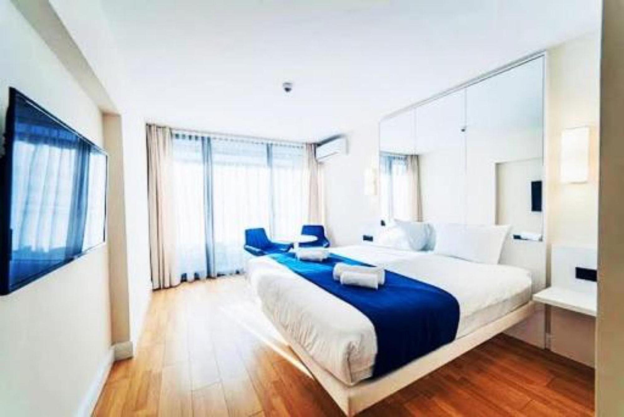 Delux Sea View Aparthotel In Orbi City Batumi Exterior photo